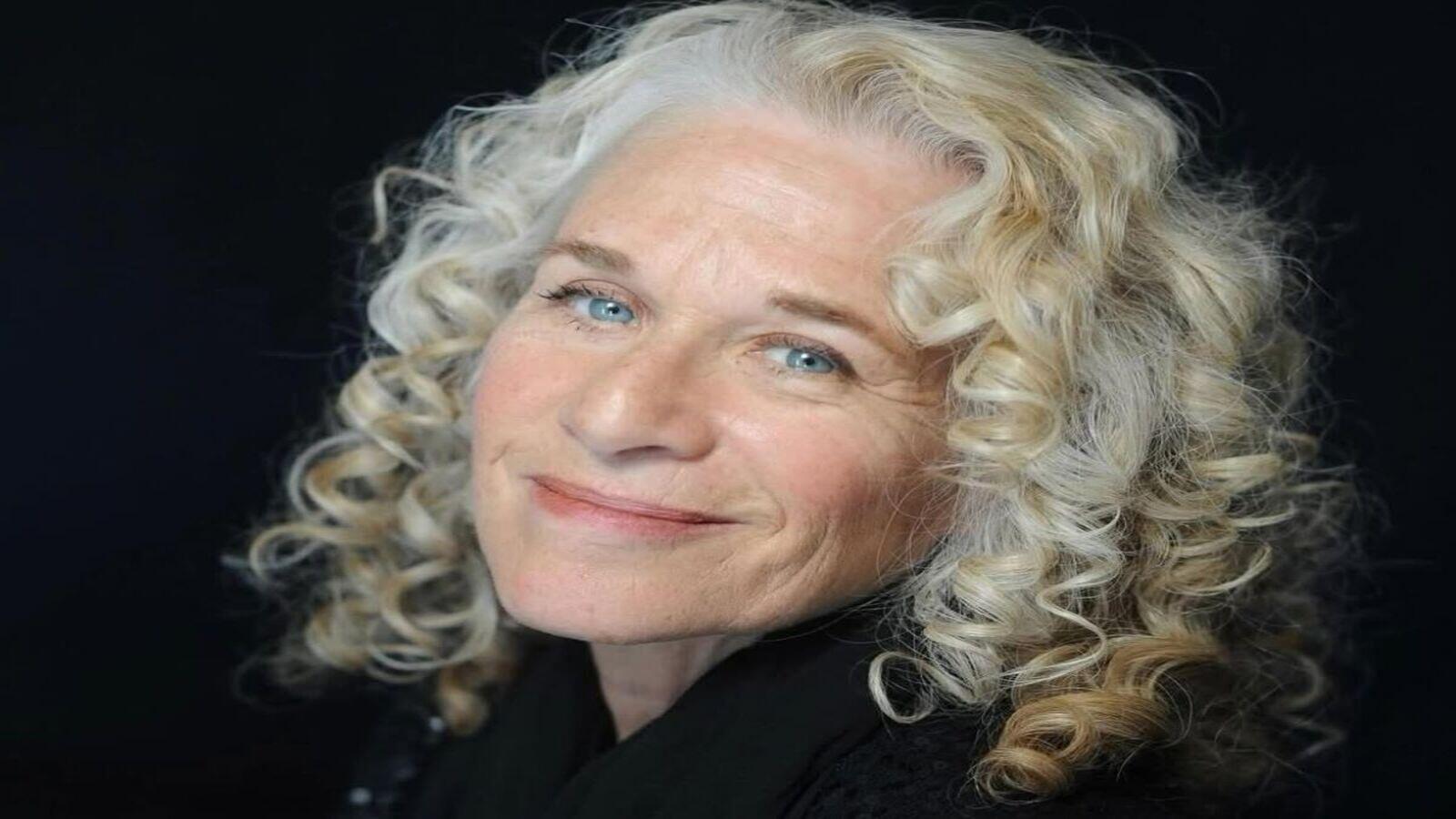 1600x900 Quote of the day by American music legend Carole King: 'Get up every morning with a smile on your face and show the world all the love in your heart. Then people