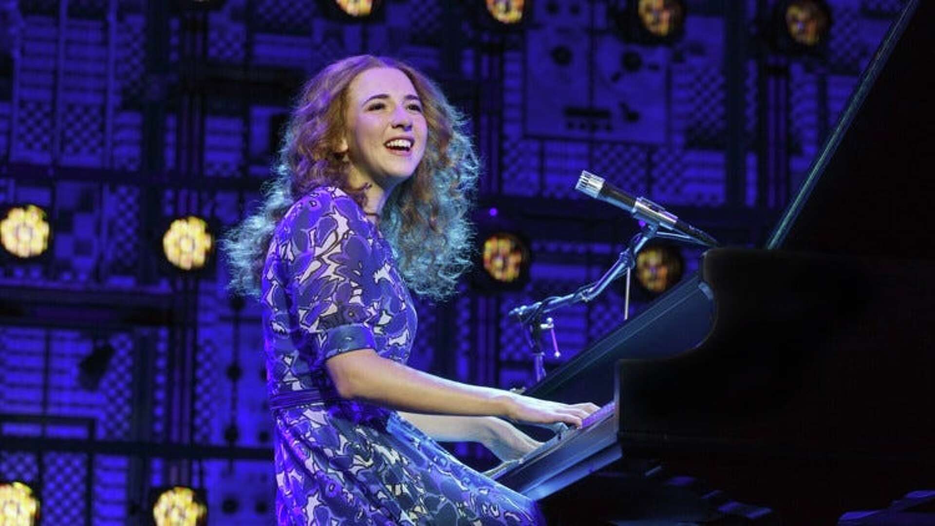 1920x1080 Actress playing Carole King in “Beautiful” says story mirrors own life