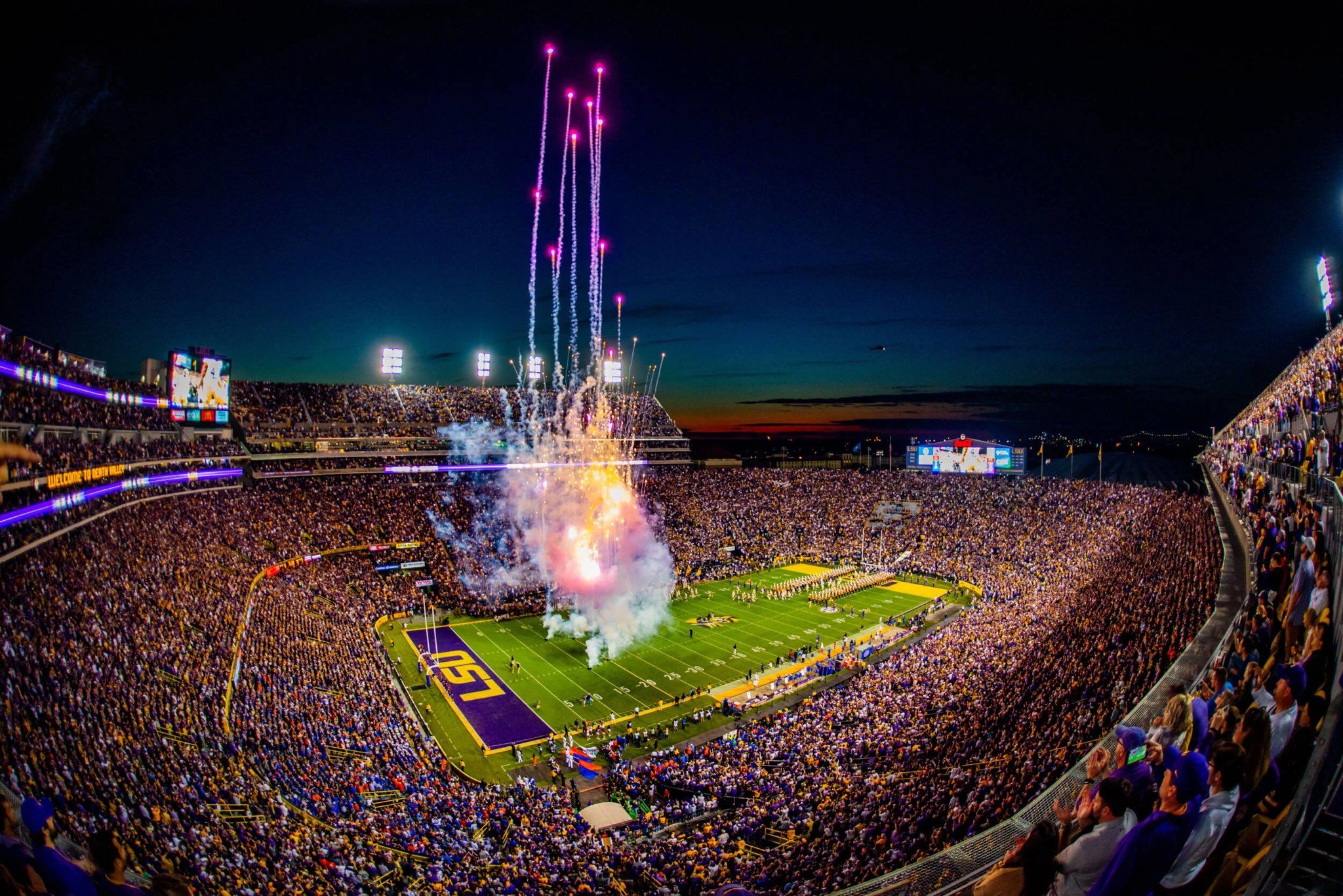 2048x1366 Tiger Stadium Wallpaper