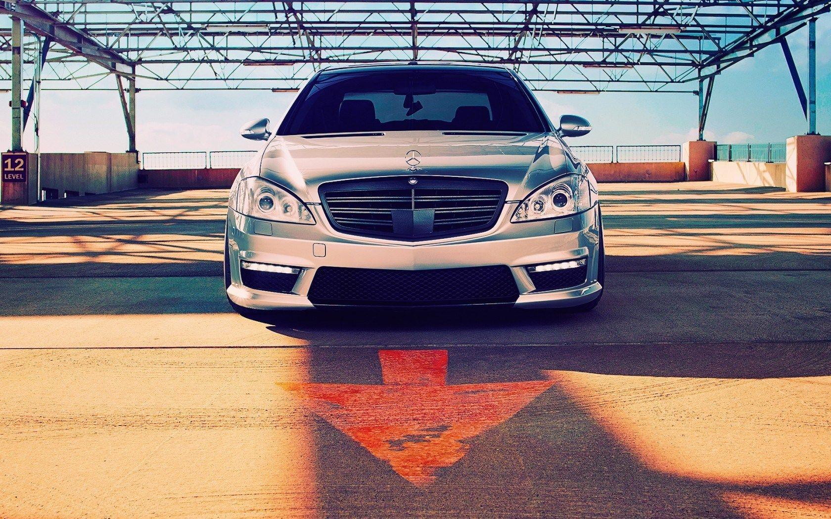 1680x1050 Mercedes Benz S550 Parking