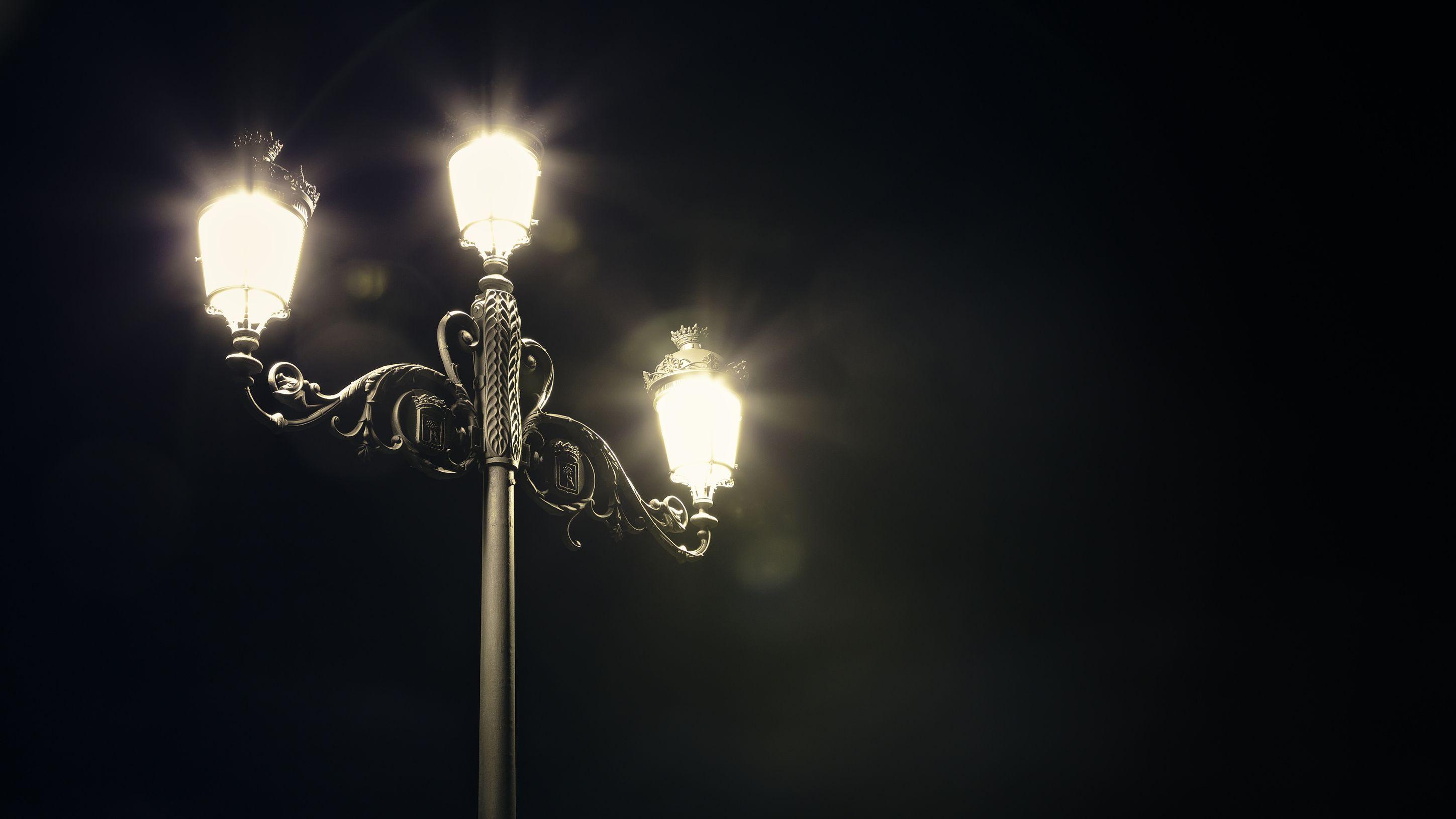2897x1630 Street Lamp Wide Wallpaper 53968 2897x1630px