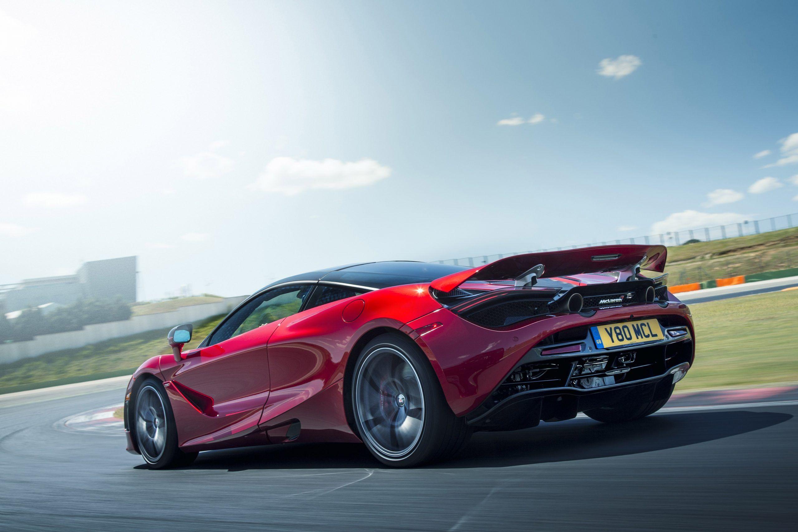 2560x1707 McLaren 720S Wallpaper