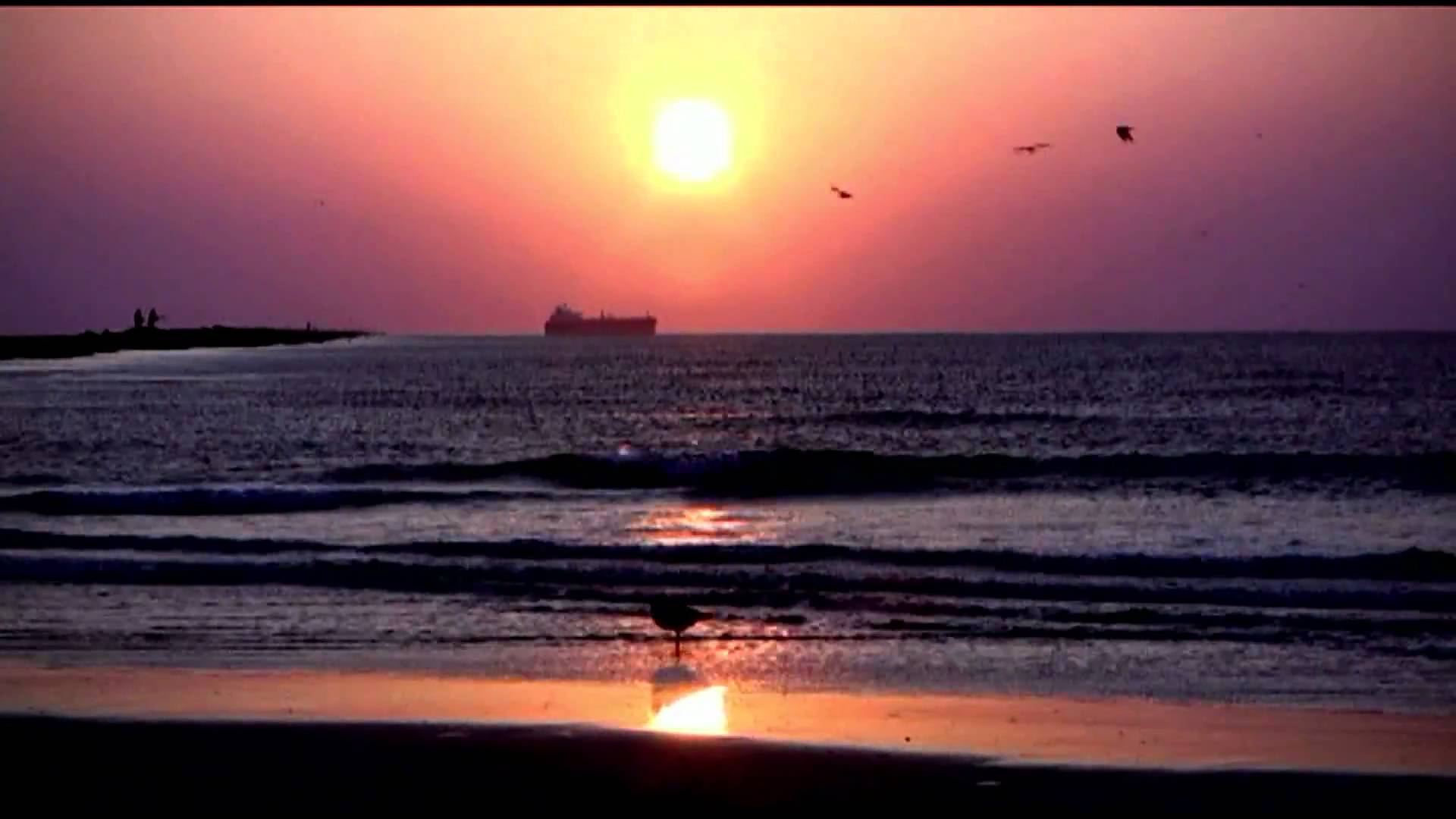 1920x1080 Sunrise Over The Beach Wallpaper