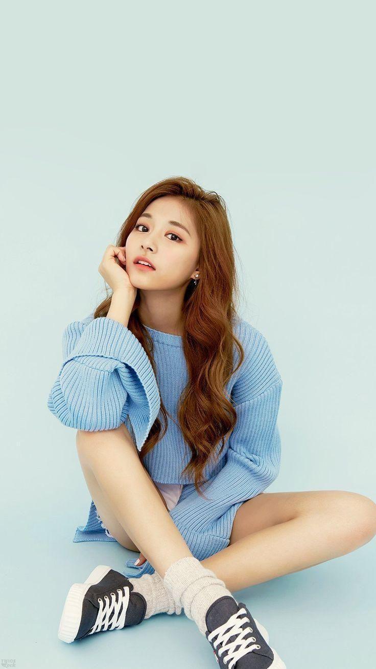 736x1308 TWICE