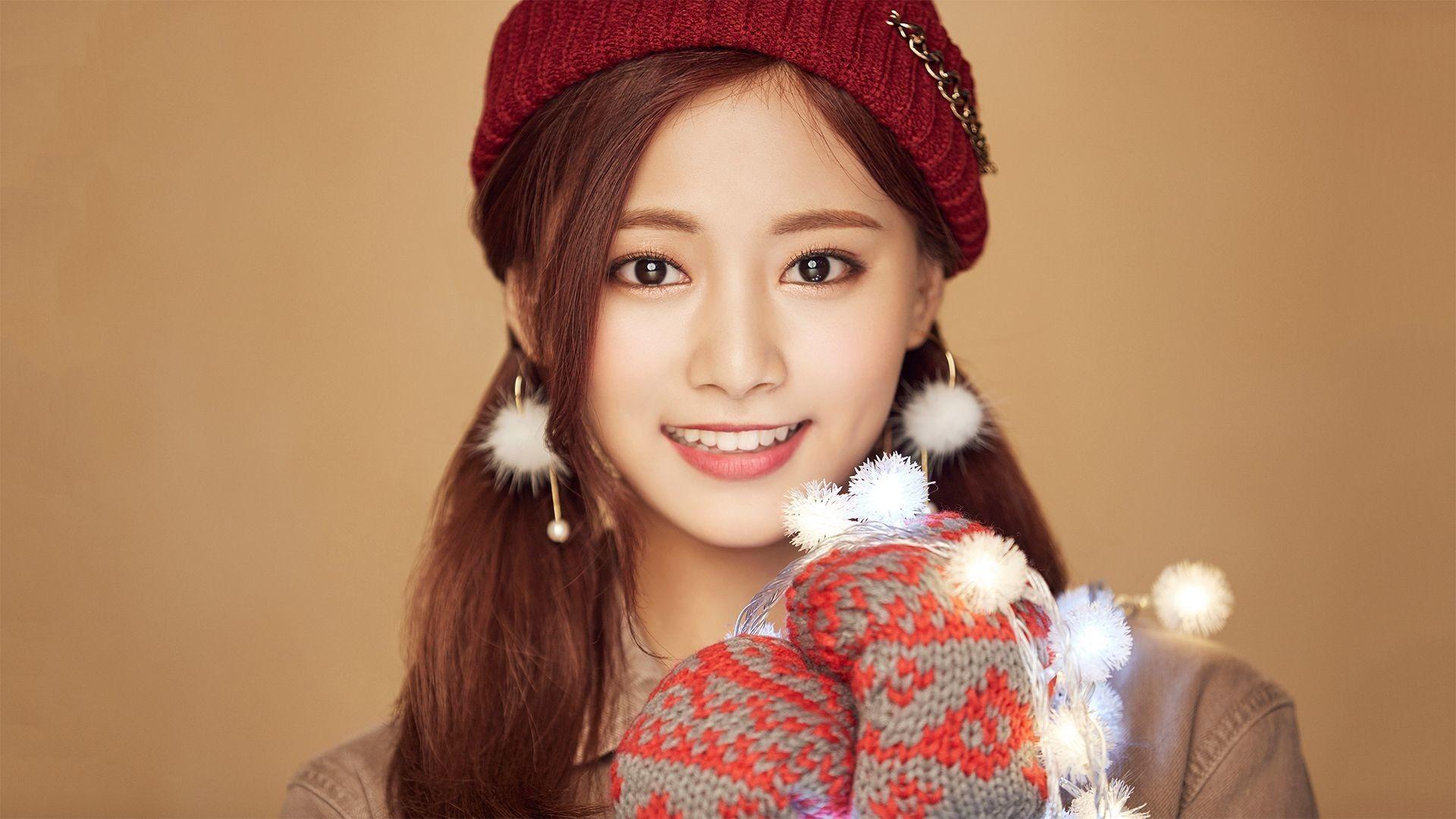 1920x1080 Desktop Wallpaper / TWICE íŠ¸ì™€ì ´ìŠ¤ ChouTzuYu ì €ìš°ì¯”ìœ„ TzuYu ì¯”ìœ„. Merry happy, Twice, Tzuyu twice