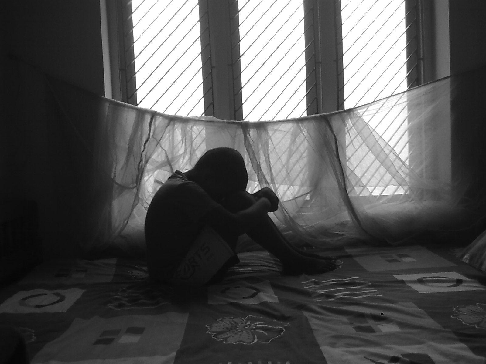 1600x1200 Anime Sad Alone Boy
