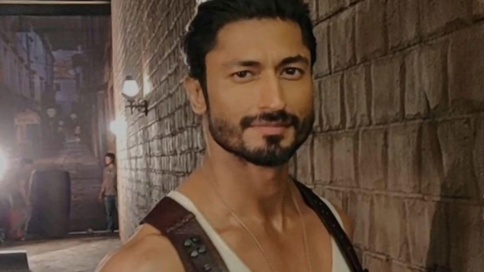 1600x900 Spotted: Vidyut Jammwal on the sets of 'Commando 3'. Hindi Movie News of India