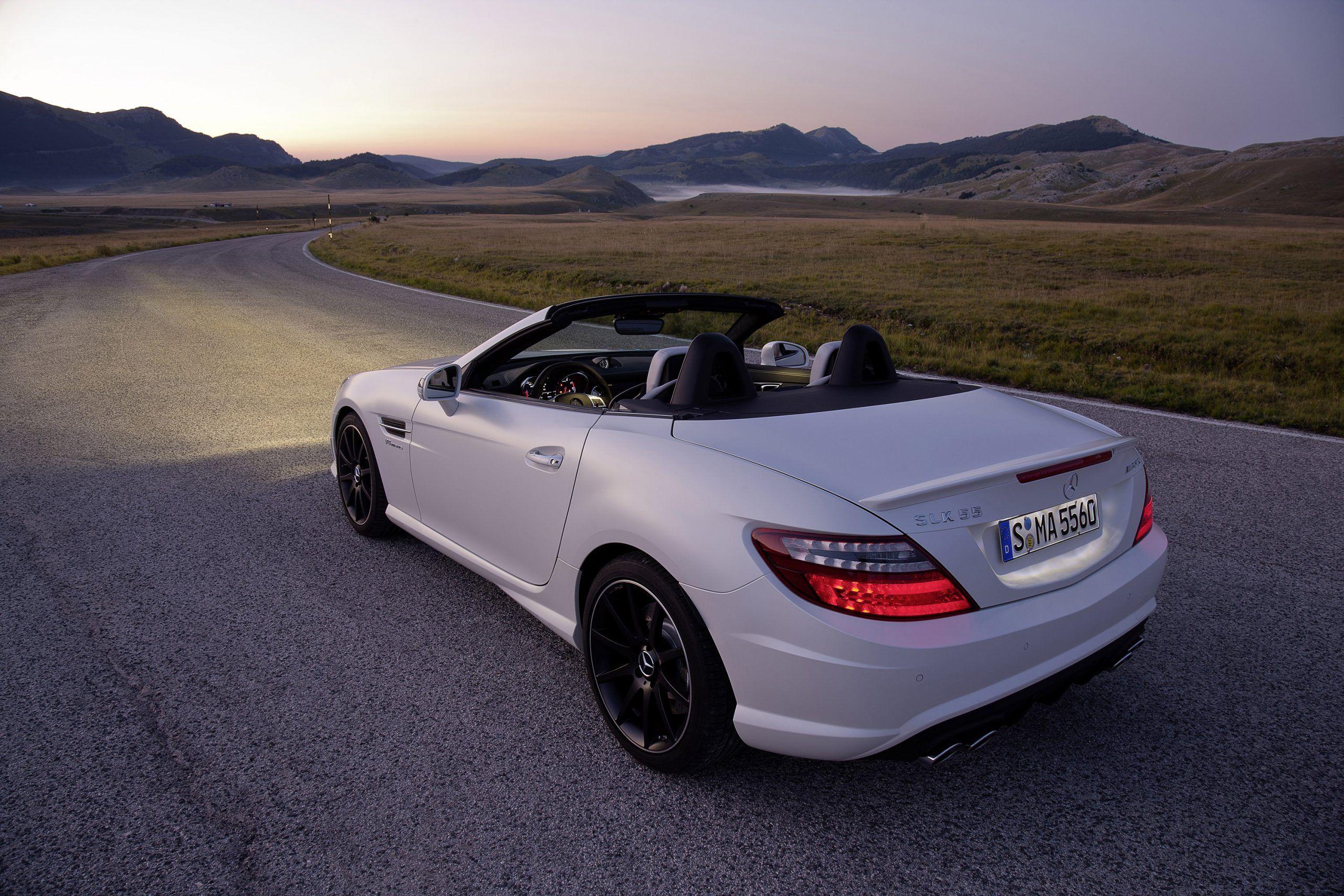 2560x1707 Mercedes Benz SLK 55 AMG Wallpaper