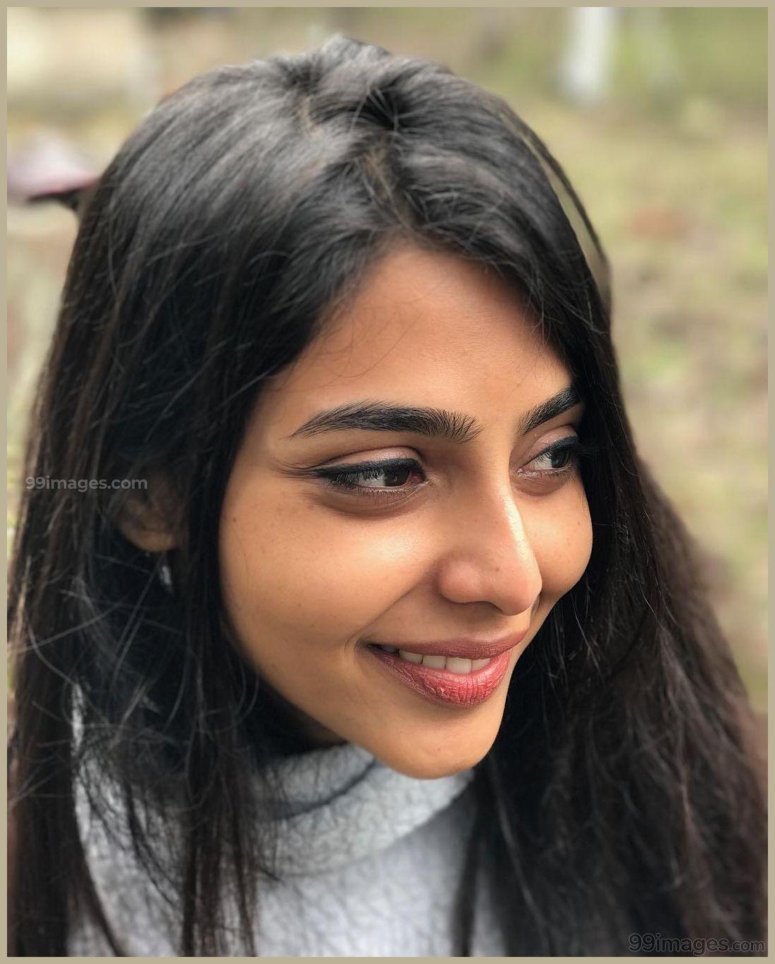 1100x1369 Aishwarya Lekshmi Mobile Wallpaper