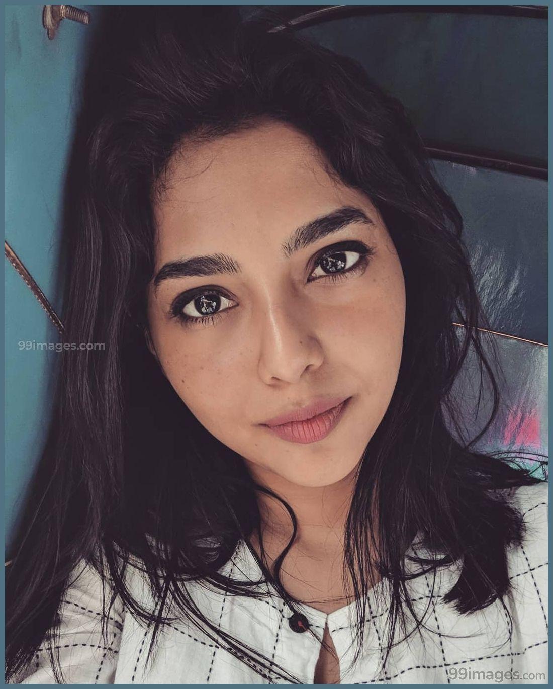 1100x1370 Aishwarya Lekshmi Mobile Wallpaper