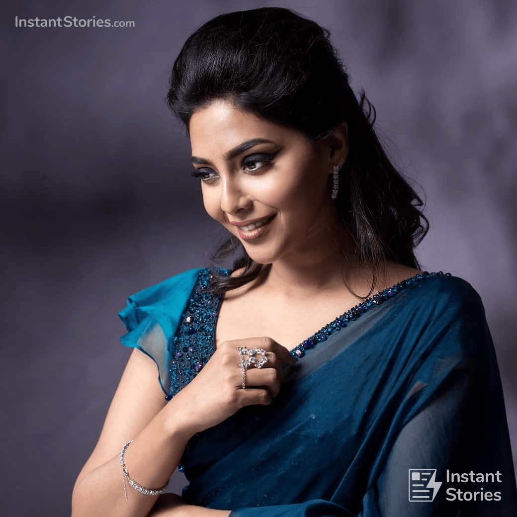 1040x1040 Aishwarya Lekshmi Latest Cute HD Photo Wallpaper (1080p, 4k)