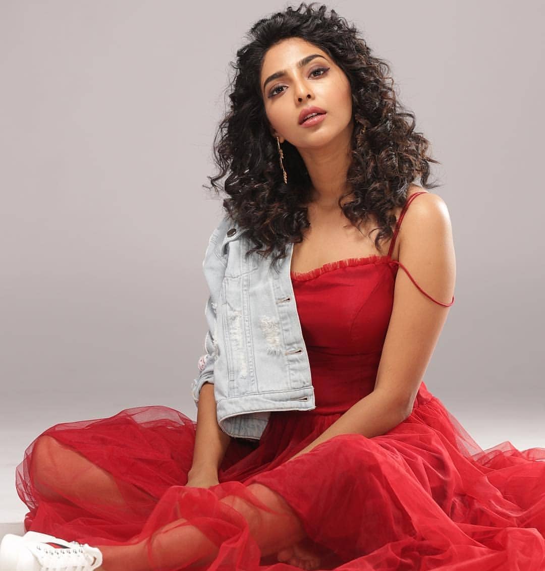 1080x1132 Aishwarya lekshmi hot photo