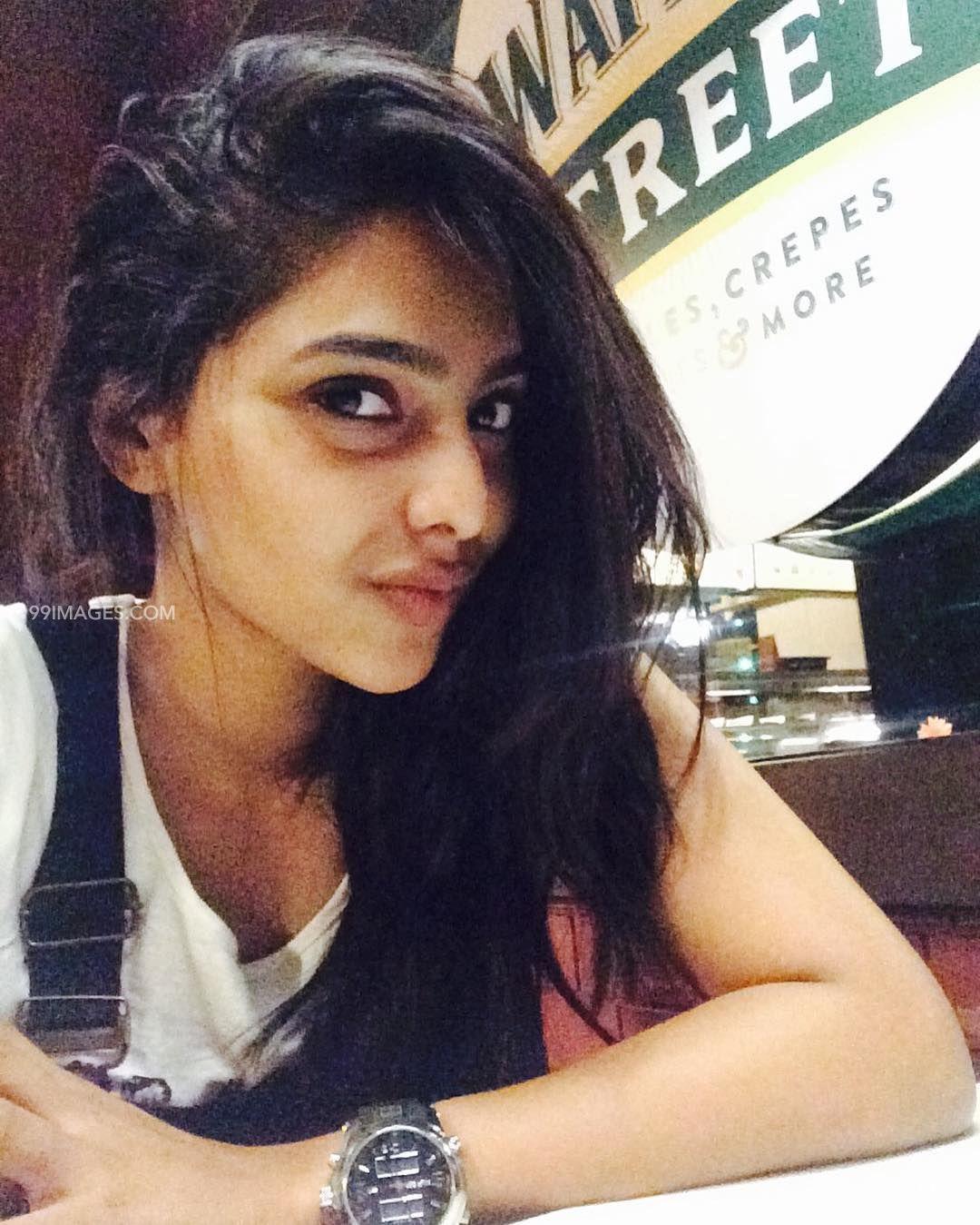 1080x1349 Aishwarya Lekshmi Beautiful Hot HD Photohoot Image / Wallpaper (1080p) #Aishwarya #Beautiful #hot #image #L. Photohoot image, Photohoot, Beautiful