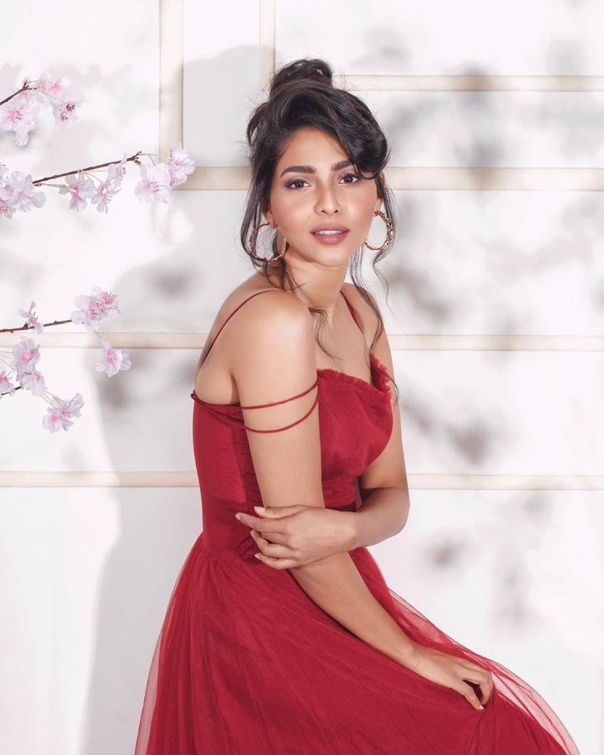 850x1062 Aishwarya Lekshmi Photo [HD]: Latest Image, Picture, Stills of Aishwarya Lekshmi