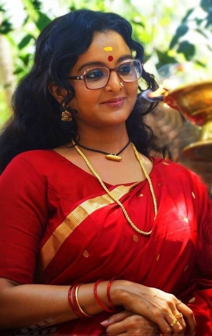 Manju Warrier Wallpapers - Top Free Manju Warrier Backgrounds ...