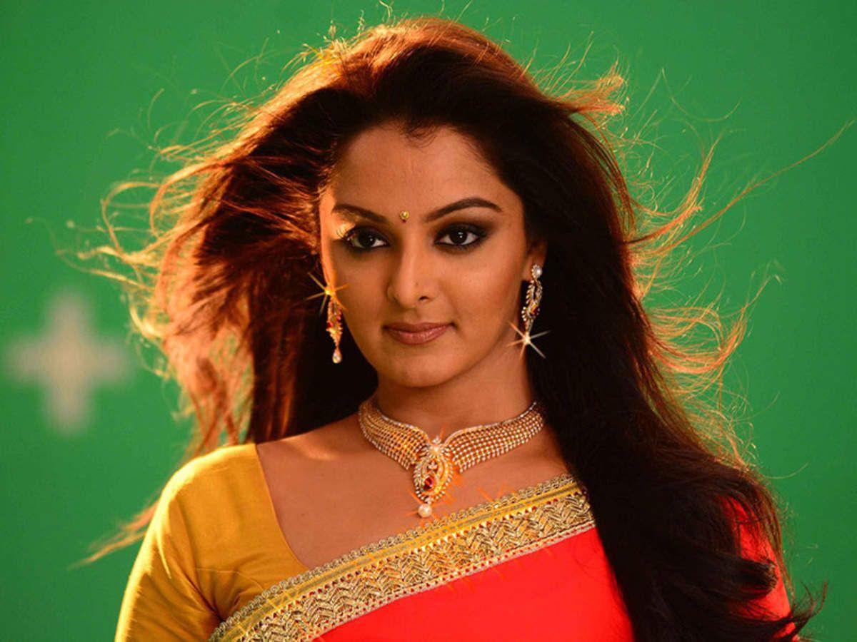 1200x900 Manju Warrier meets with an accident on the set of 'Jack and Jill'. Malayalam Movie News of India