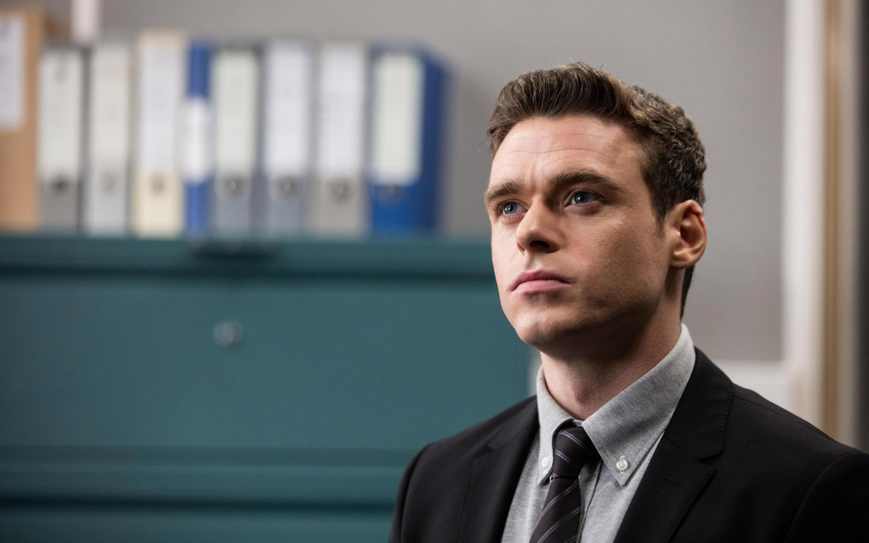 2880x1800 Richard Madden As David Budd In Bodyguard Netflix Macbook Pro Retina HD 4k Wallpaper, Image, Background, Photo and Picture
