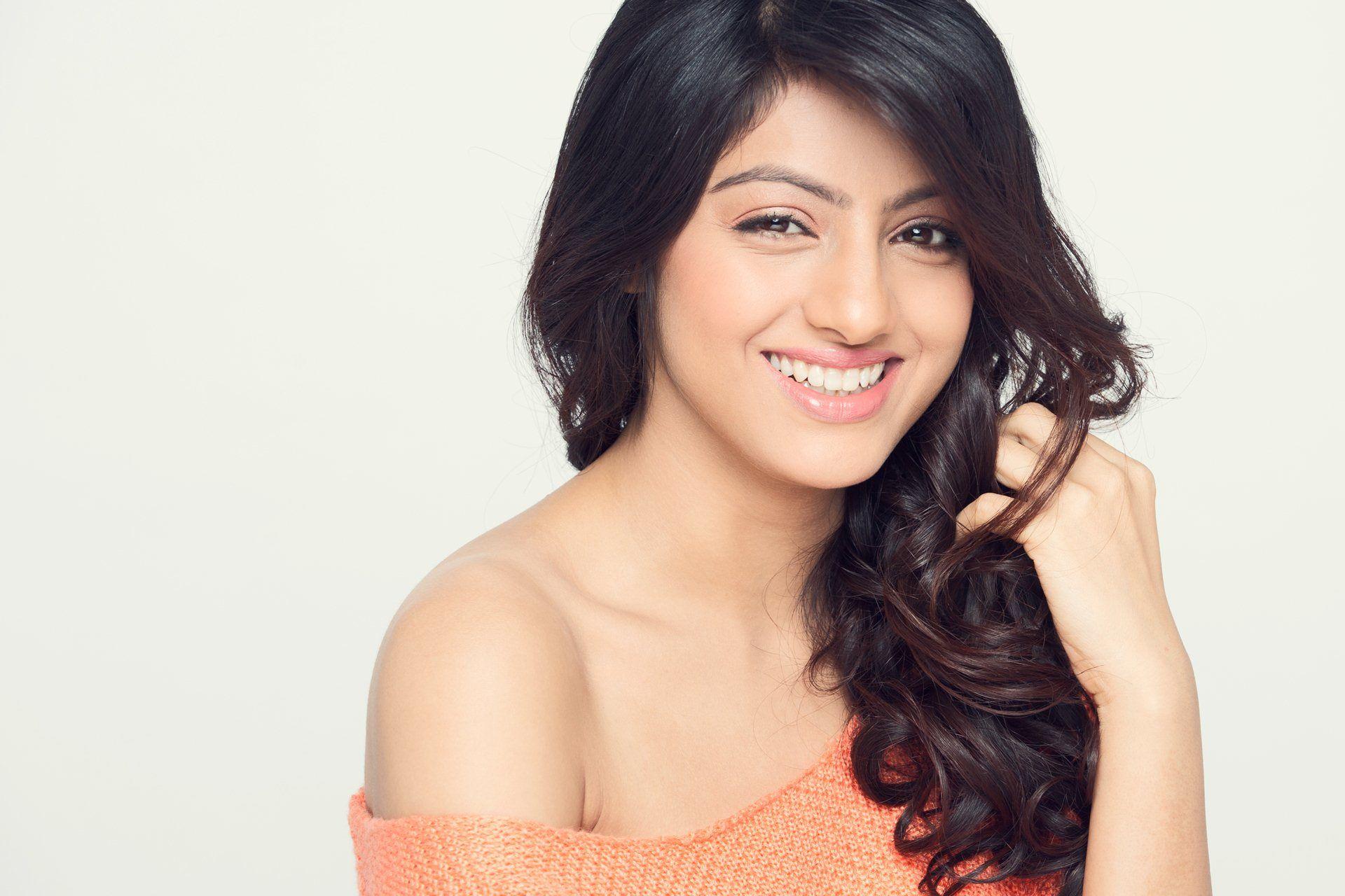 1920x1280 Deepika Singh Cute Smiling HD Wallpaper