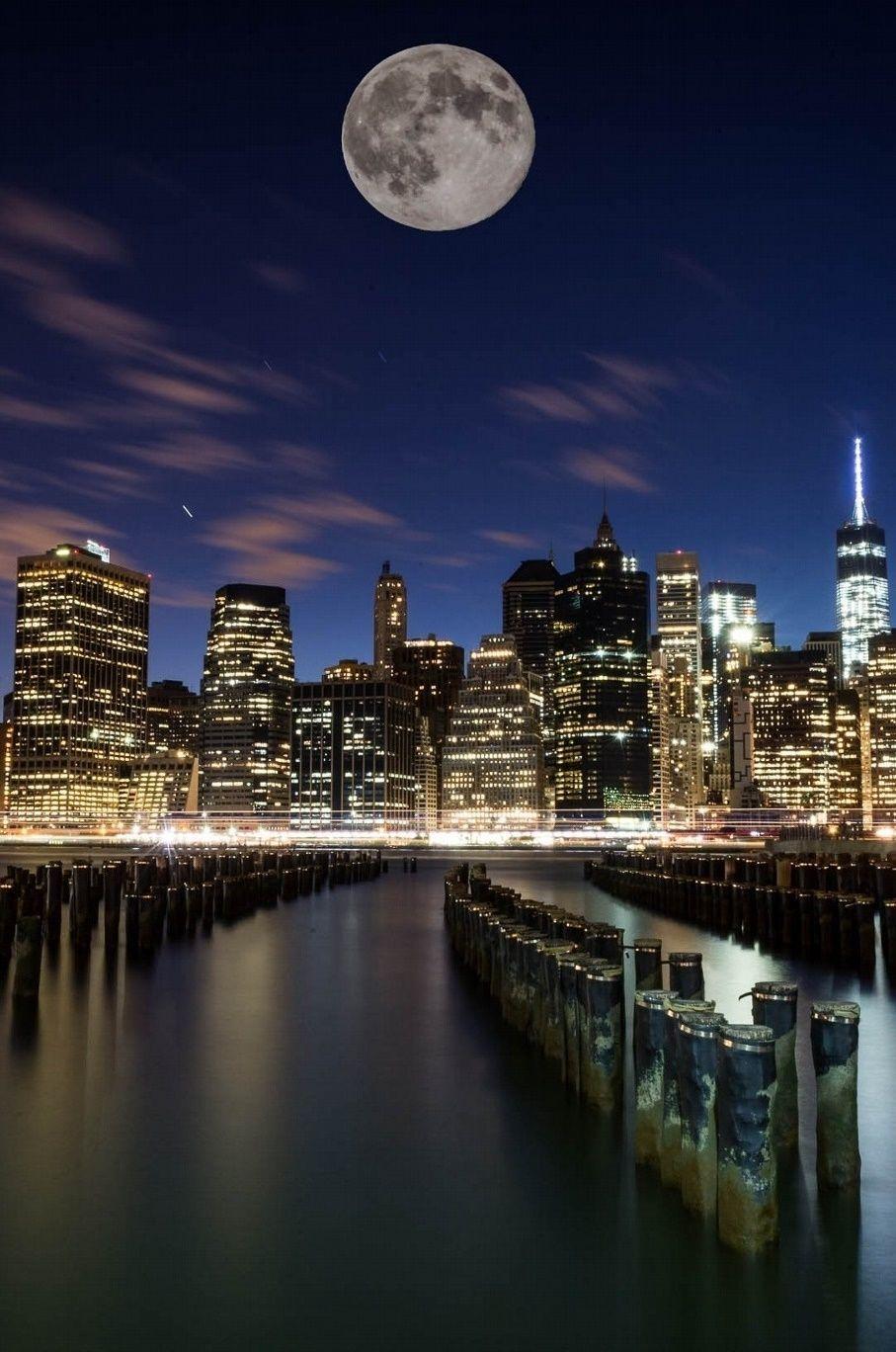 907x1368 supermoon over the brooklyn bridge park #dumbo #brooklyn #newyork #supermoon #brooklynbridgepark #park #skyline. Super moon, Park in new york, Landscape wallpaper