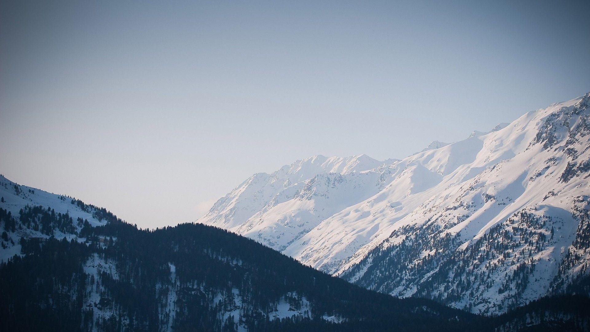 1920x1080 Snowy mountain range Wallpaper