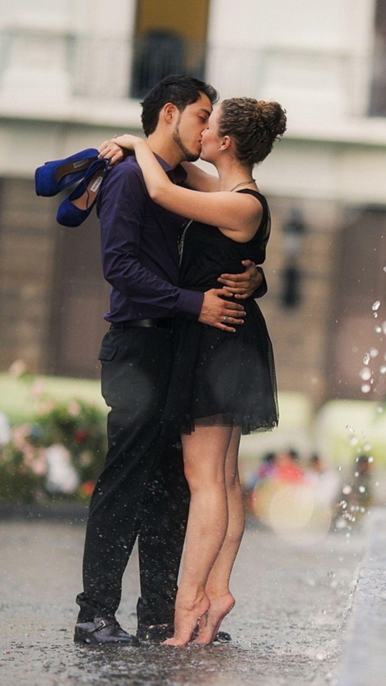 1242x2208 Couple Kiss 3wallpaper iPhone Parallax Couple Of Couple HD Wallpaper