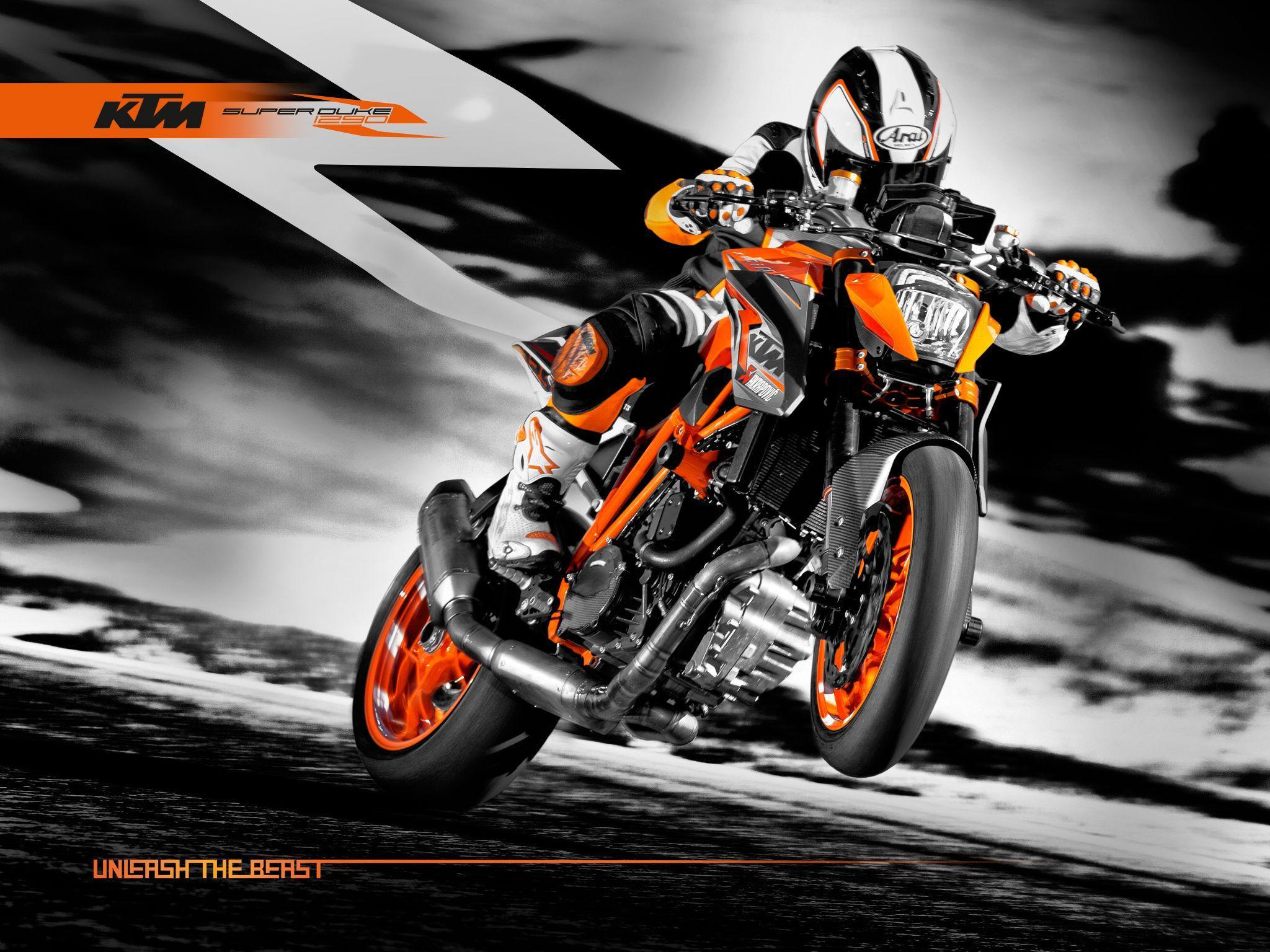 2048x1536 KTM Duke 790 Wallpaper