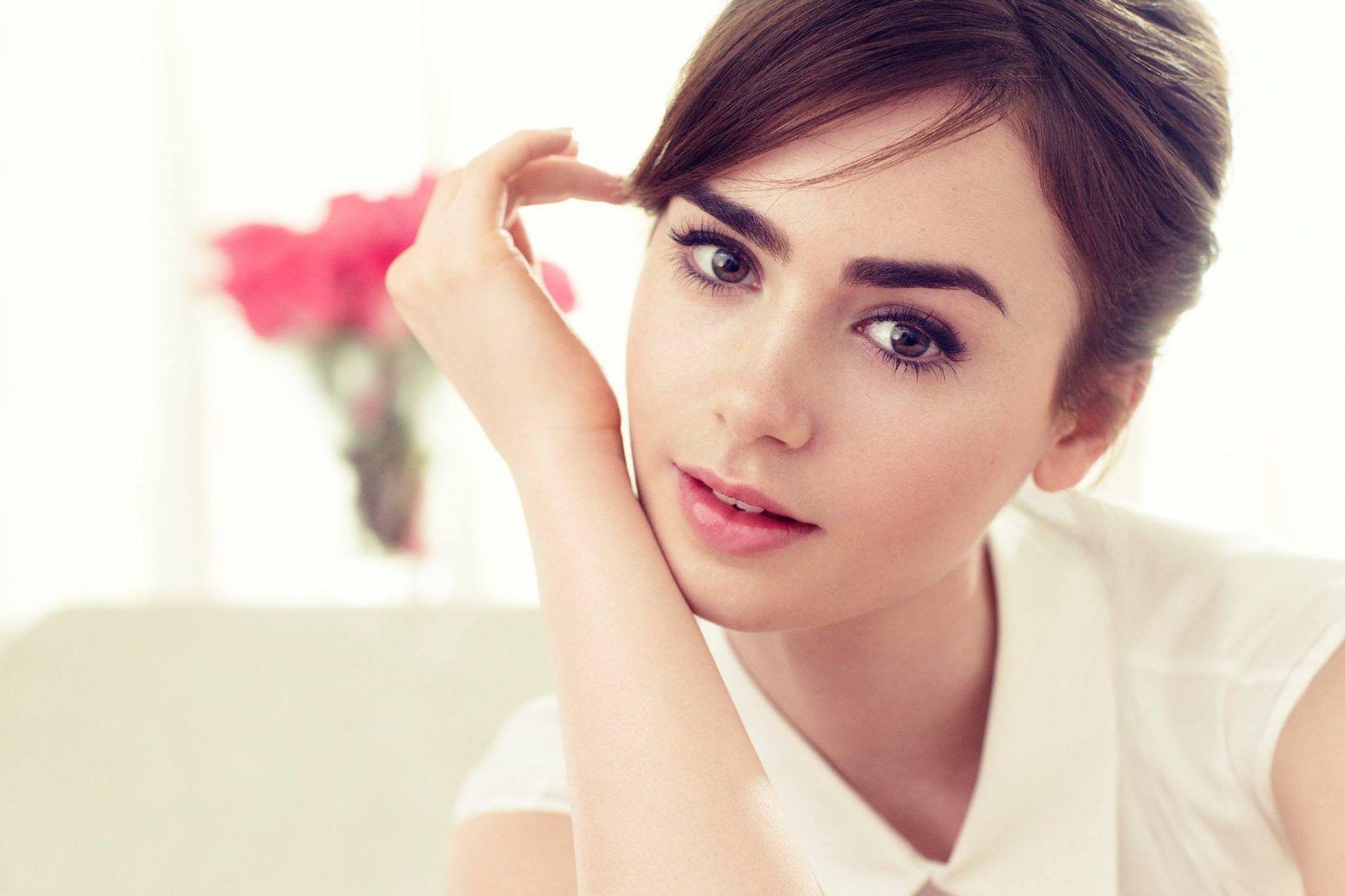 1800x1199 Lily Collins HD
