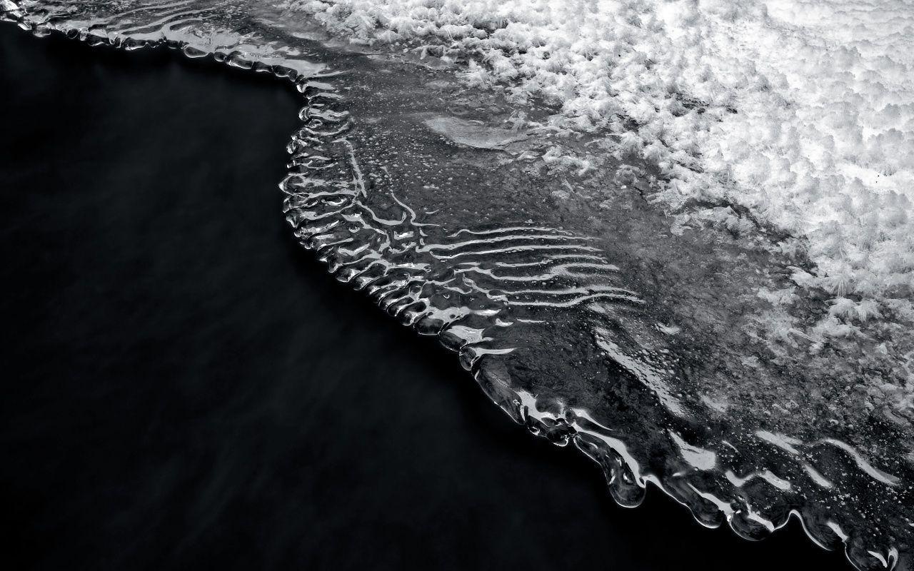 1280x800 Icy Undertow Samsonite. Frozen waves, Black and white beach, Beach wallpaper