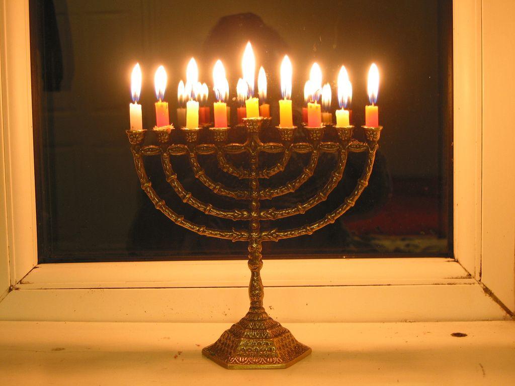 1024x768 Hanukkah Freebies Hanukkah Menorah Wallpaper & Background Download