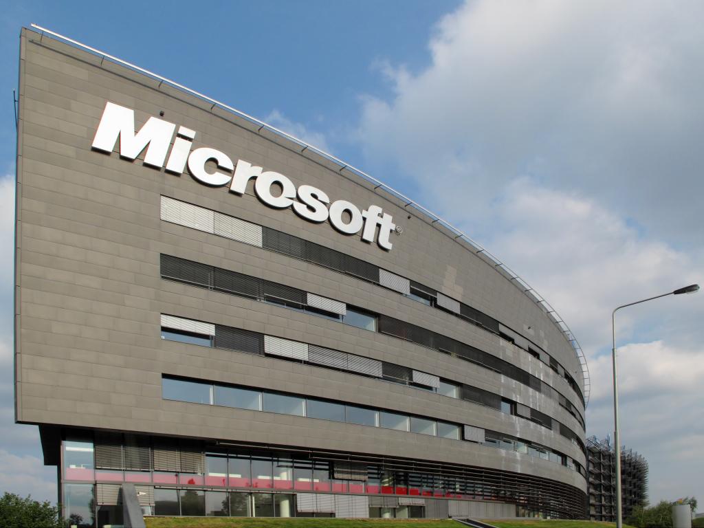 1024x768 Reports: Microsoft Will Pick Satya Nadella and Bill Gates Will Step Down