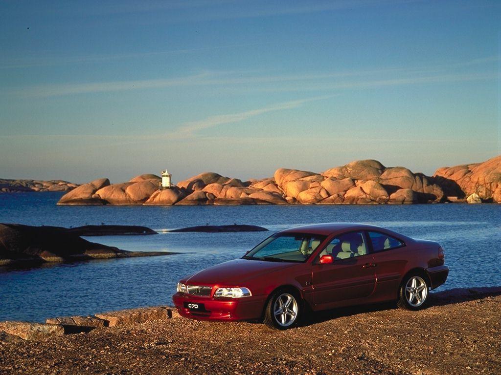 1024x768 Volvo C70 wallpaper. Volvo C70