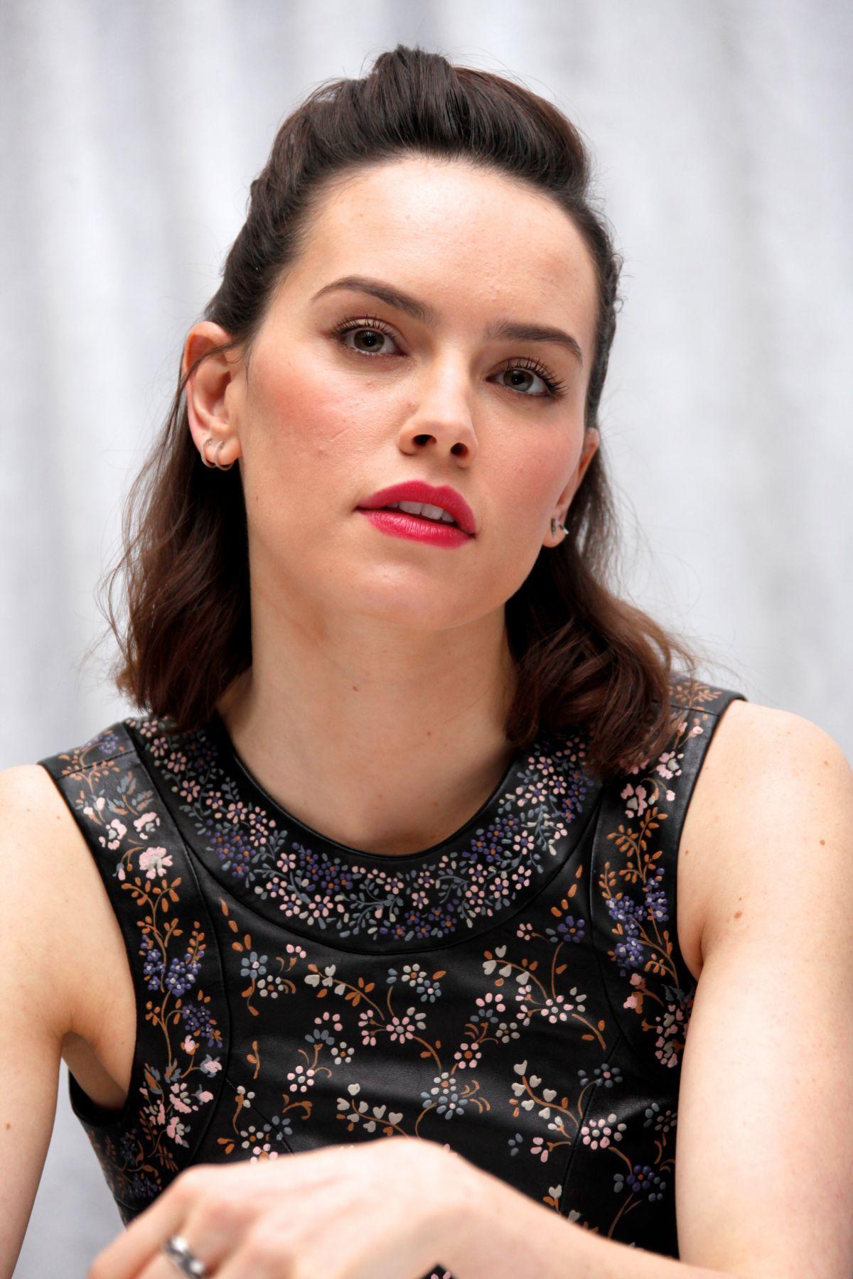 1200x1800 Free download Daisy Ridley wallpaper for iPhone Android [1200x1800] for your Desktop, Mobile & Tablet. Explore Daisy Ridley Wallpaper. Daisy Wallpaper Background, Daisy Wallpaper Tumblr, Daisy Phone Wallpaper