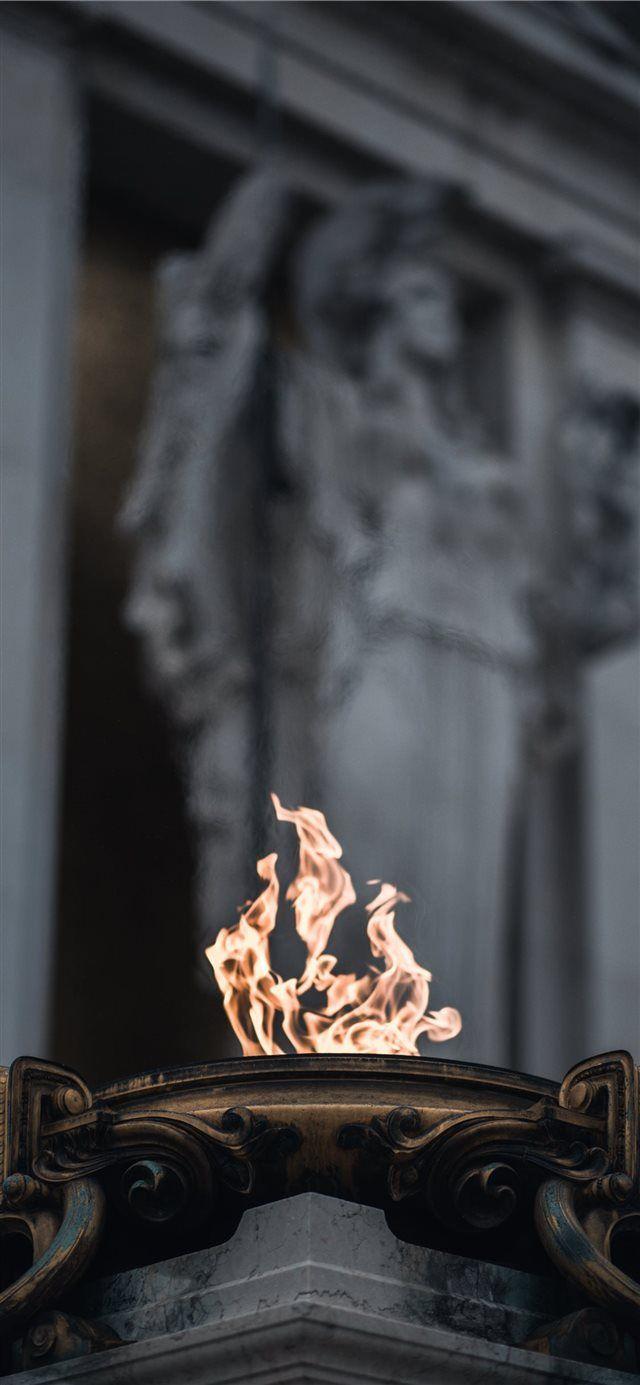 640x1385 A fire close to the Altare della Patria iPhone X Wallpaper. Wallpaper, iPhone wallpaper, iPhone