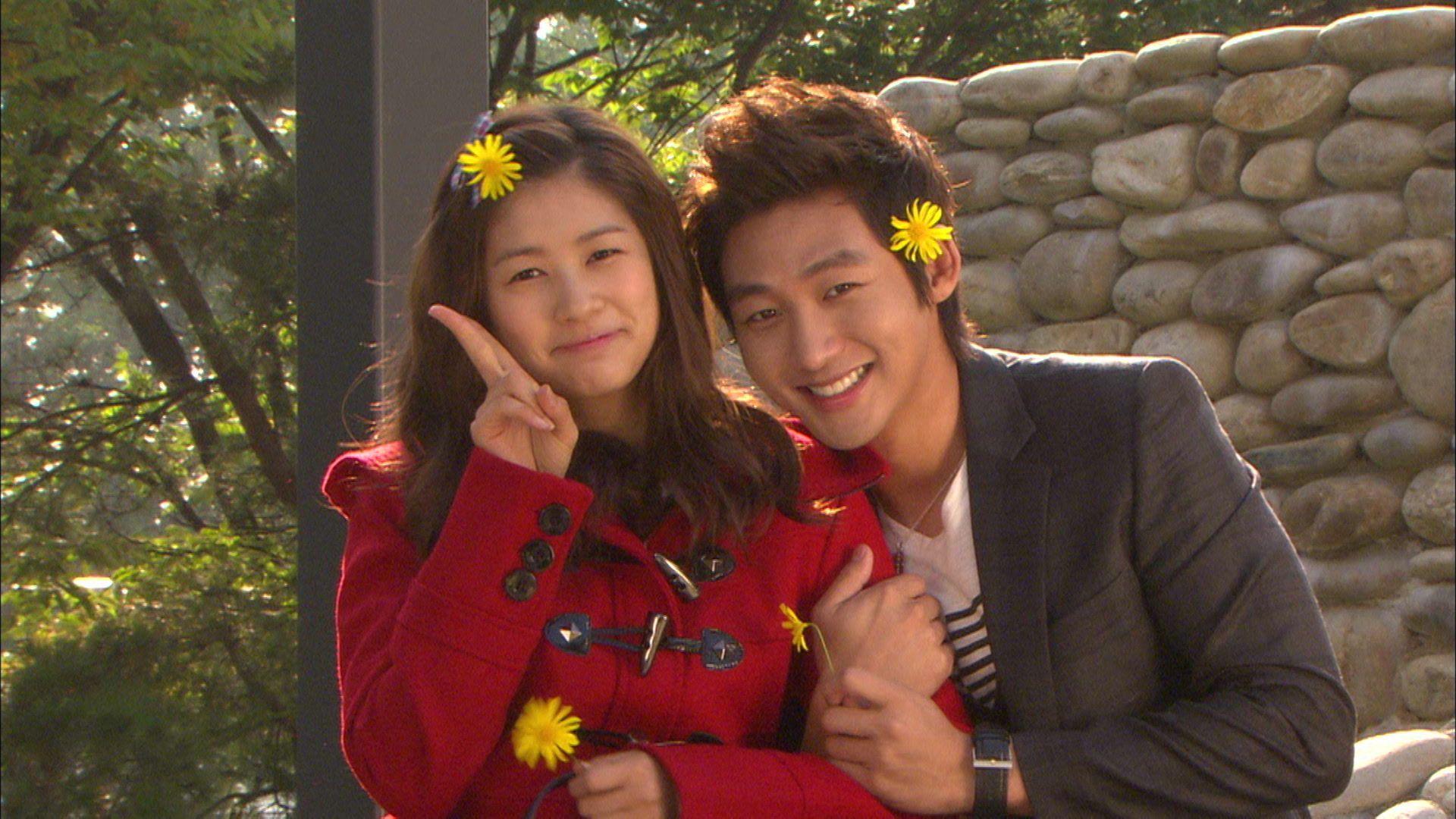 1920x1080 Playful Kiss