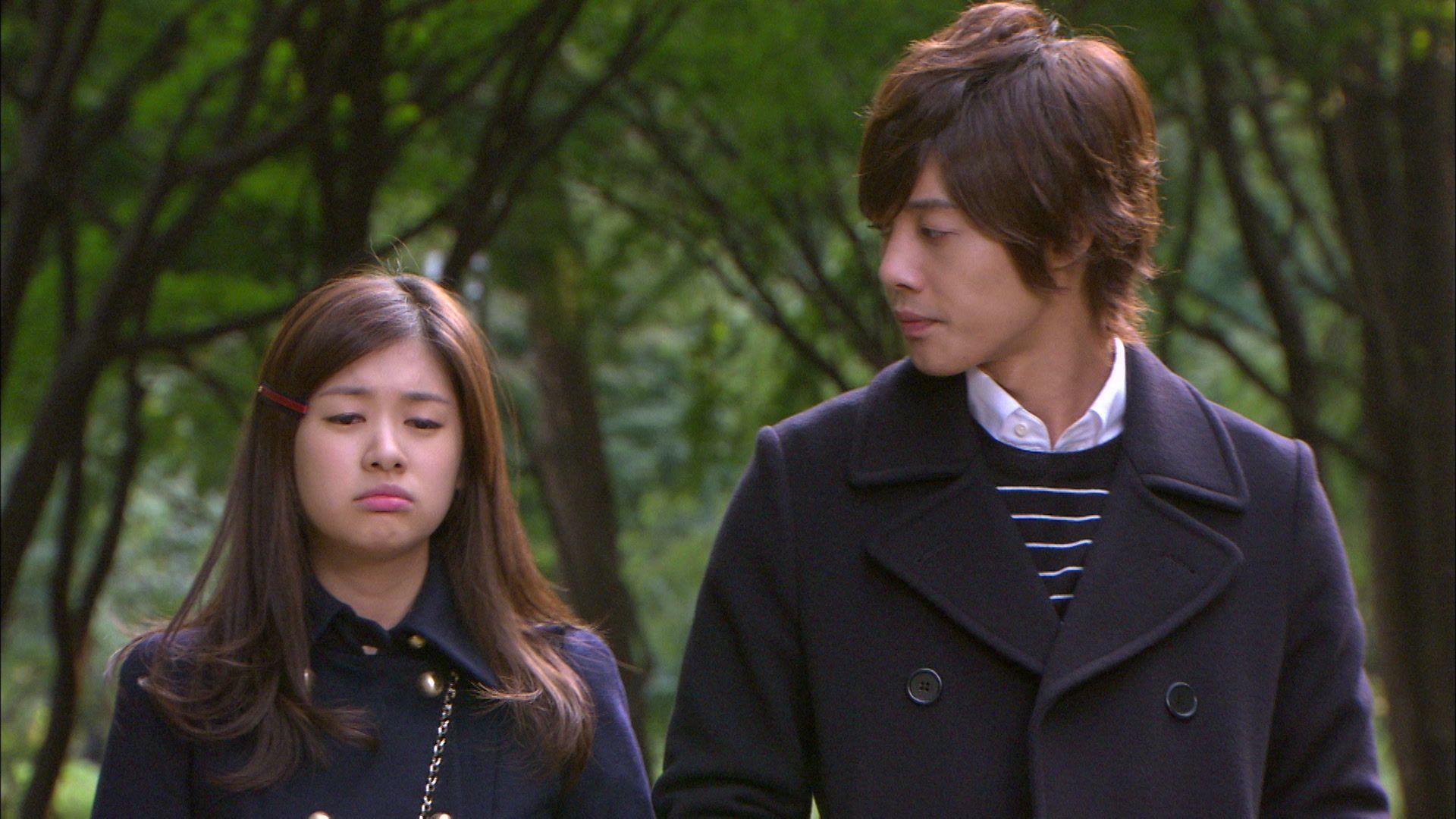1920x1080 Playful Kiss