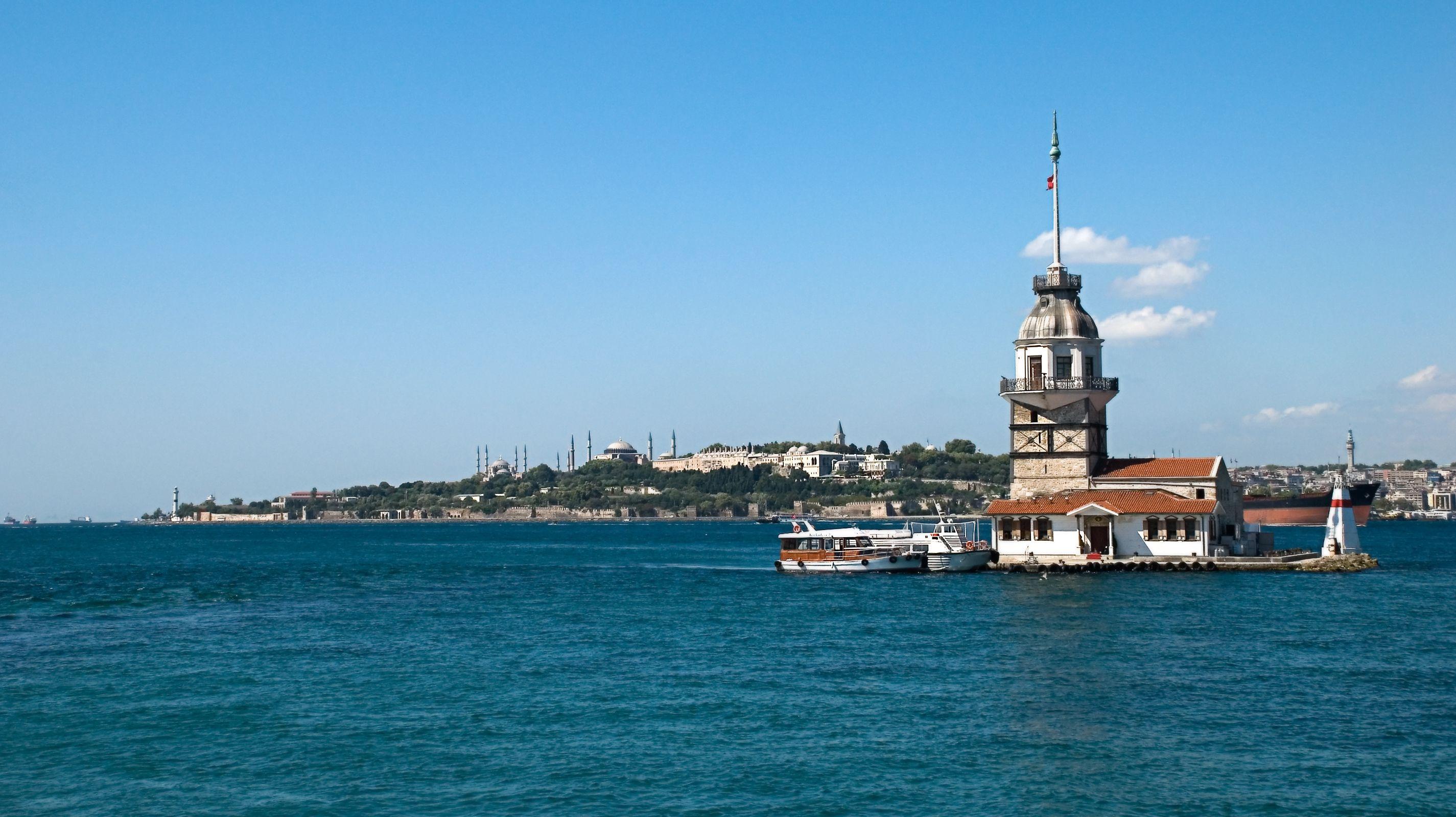 2850x1600 Furnished Apartment for rent Taksim daily monthly. Istanbul Taksim Green House Hostel