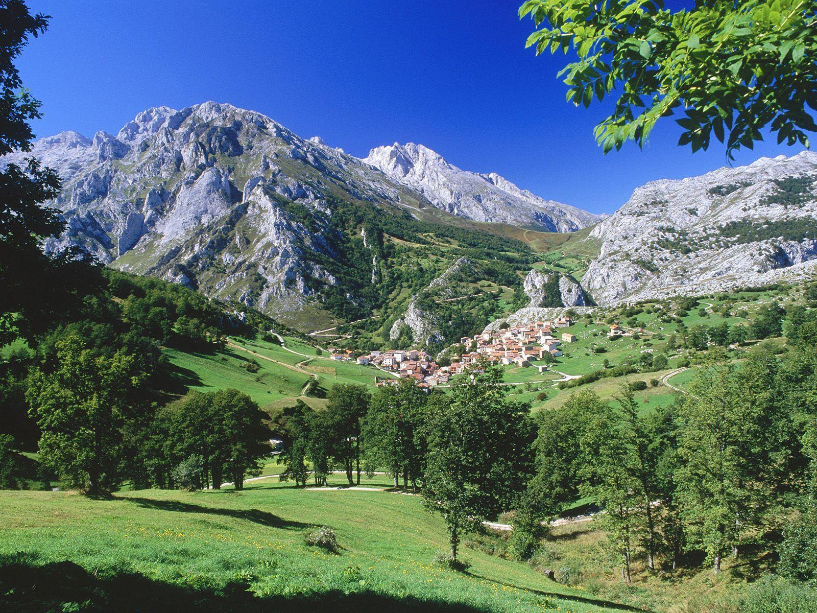 1600x1200 picos da europa national park spain. Picos de europa asturias, Picos de europa, Paisaje de montaña