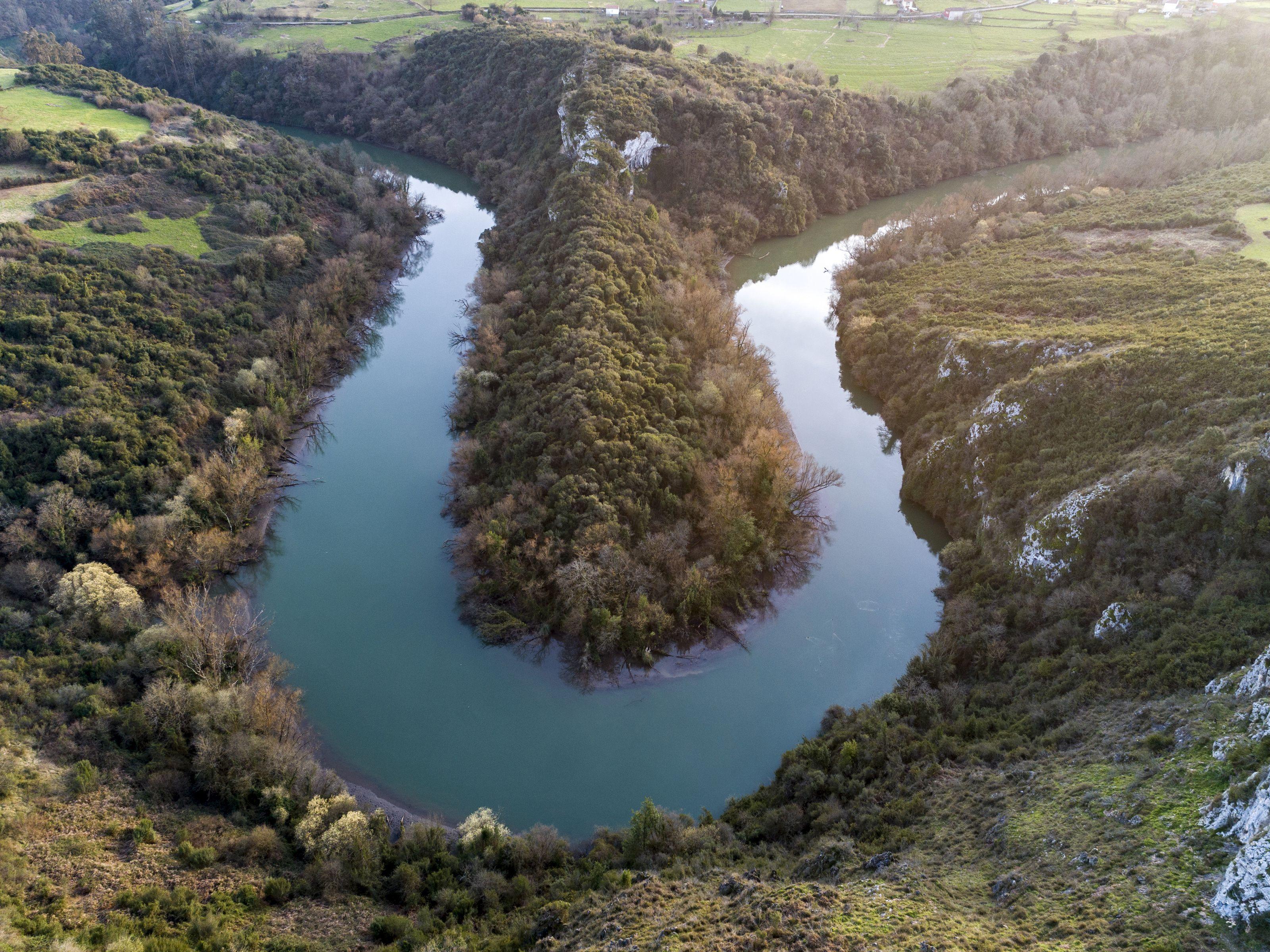 3200x2400 Wallpaper. Nature. photo. picture. the sun, trees, river, hills, field