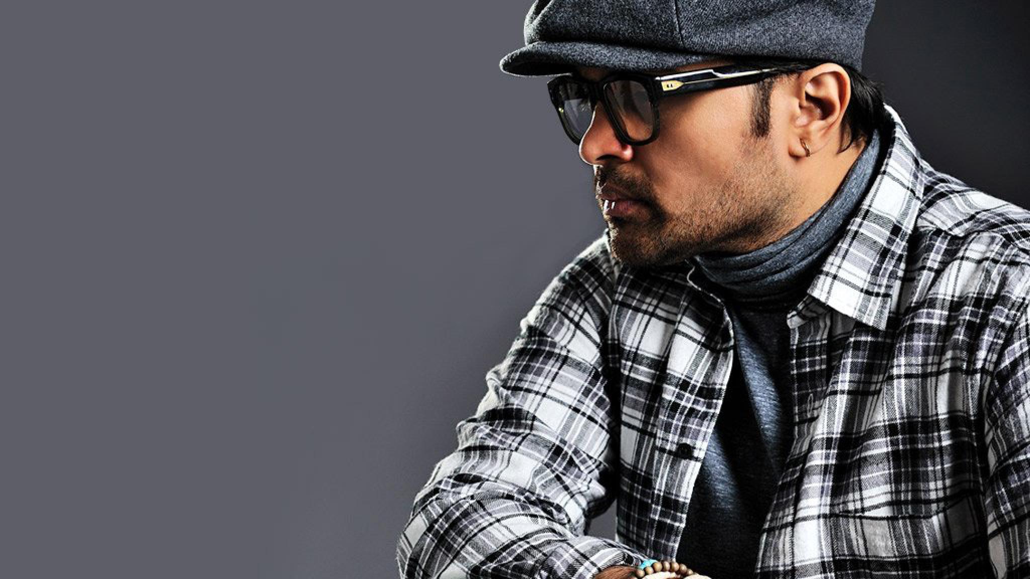 2048x1152 Himesh Reshammiya In Cap And Specs HD Wallpaper 2048x1152 Resolution Wallpaper, HD Celebrities 4K Wallpaper, Image, Photo and Background