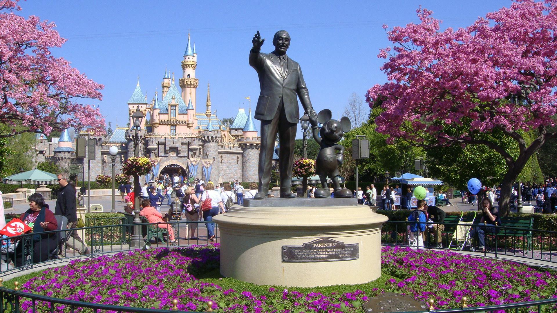 1920x1080 Disneyland Park Wallpaper