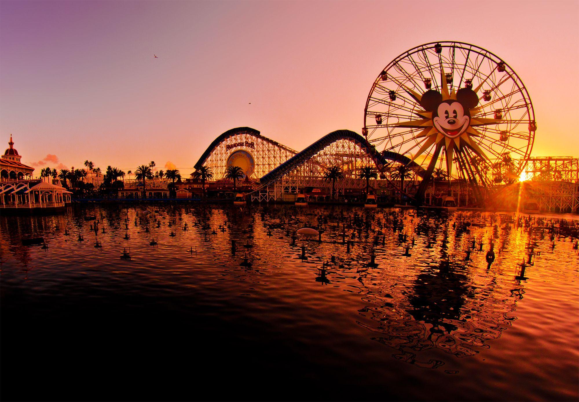 Disneyland California HD Wallpapers - Top Free Disneyland California HD ...