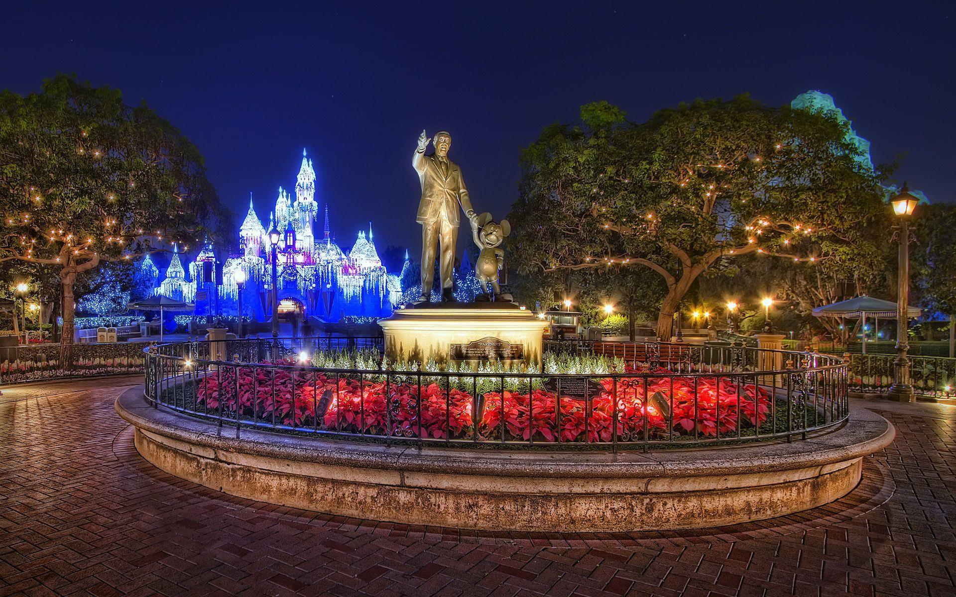 1920x1200 Disneyland Christmas Wallpaper