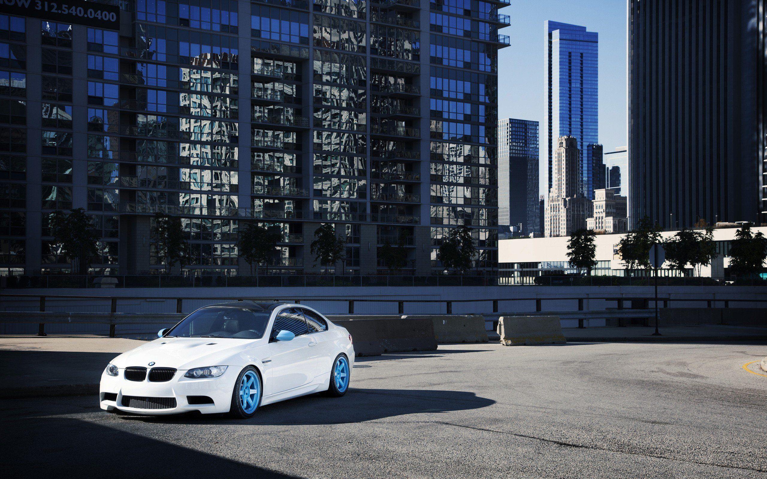 2560x1600 Parking Lot Background
