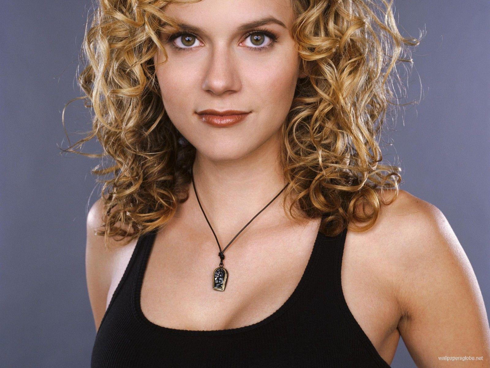 1600x1200 Hilarie Burton Wallpaper, Picture, Image