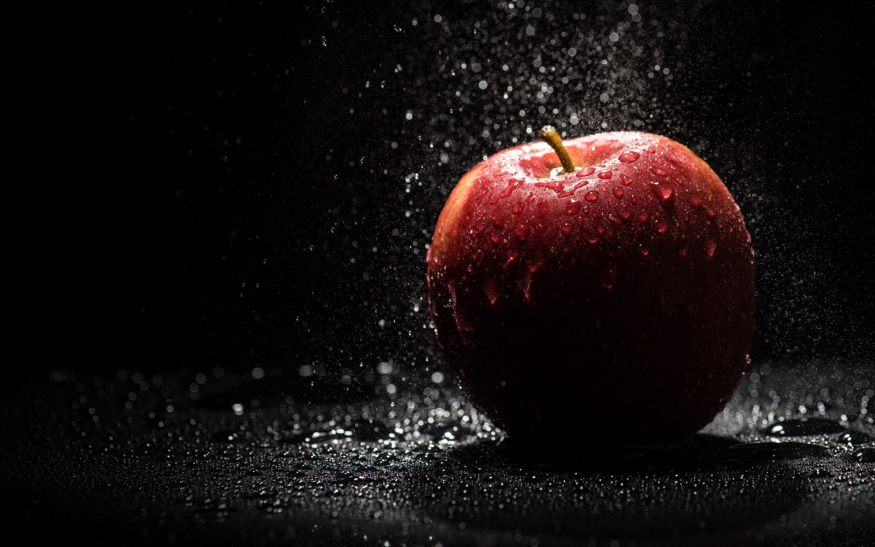 2880x1800 Download wallpaper: The apple, natural red apple 2880x1800