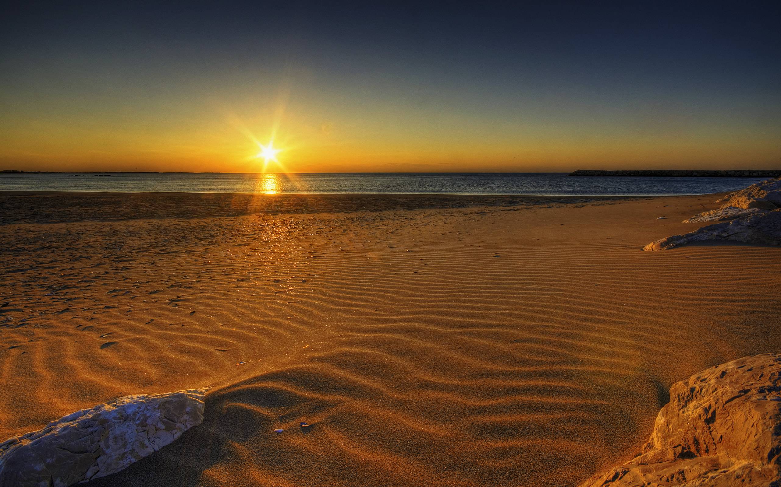 2563x1600 Sunrise Background Wallpaper