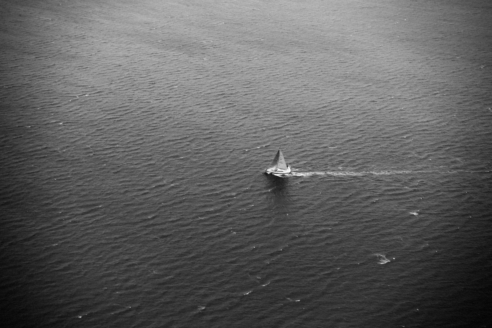 1600x1066 Water Sea Black And White Wallpaper.com. Best High Quality Wallpaper