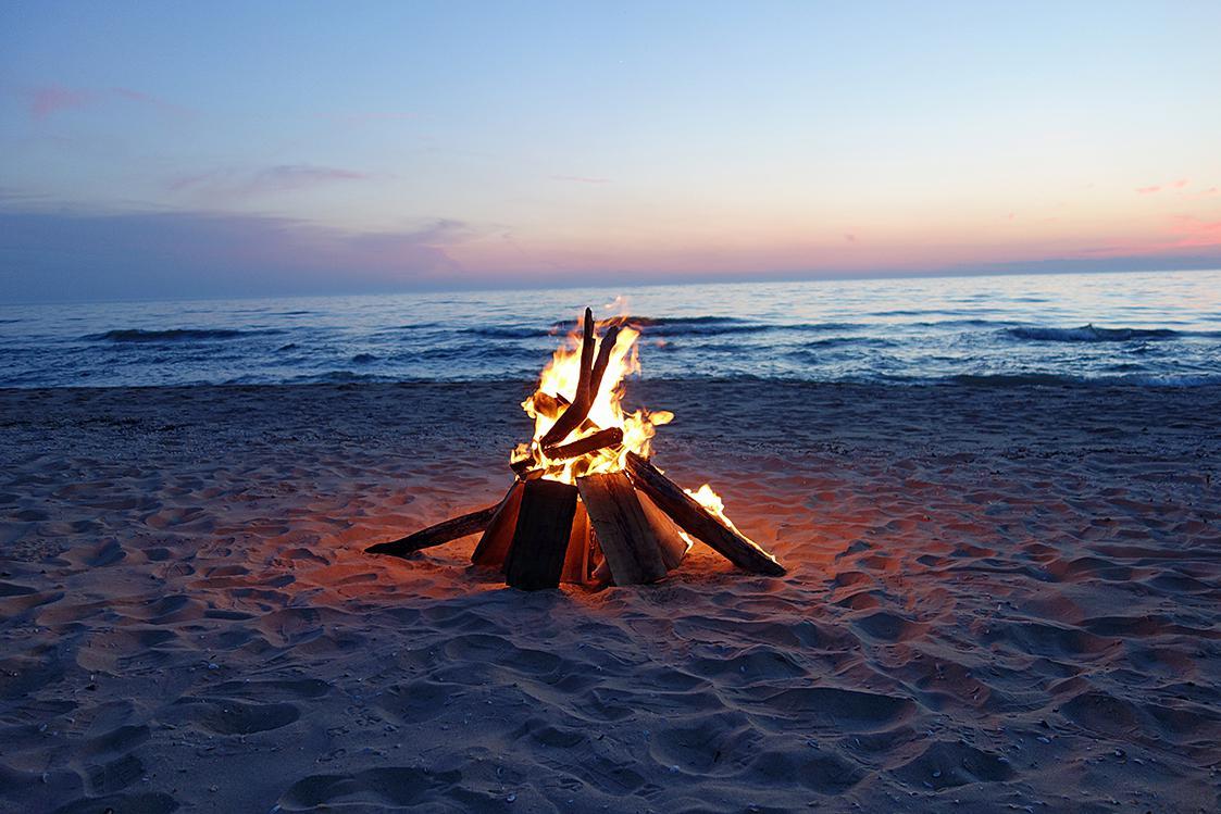 Beach Bonfire Wallpapers - Top Free Beach Bonfire Backgrounds ...