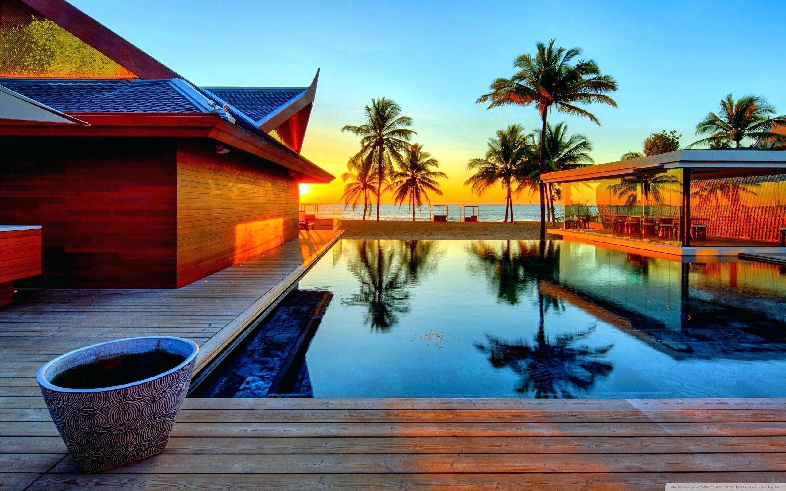 2560x1600 Beach Home Wallpaper
