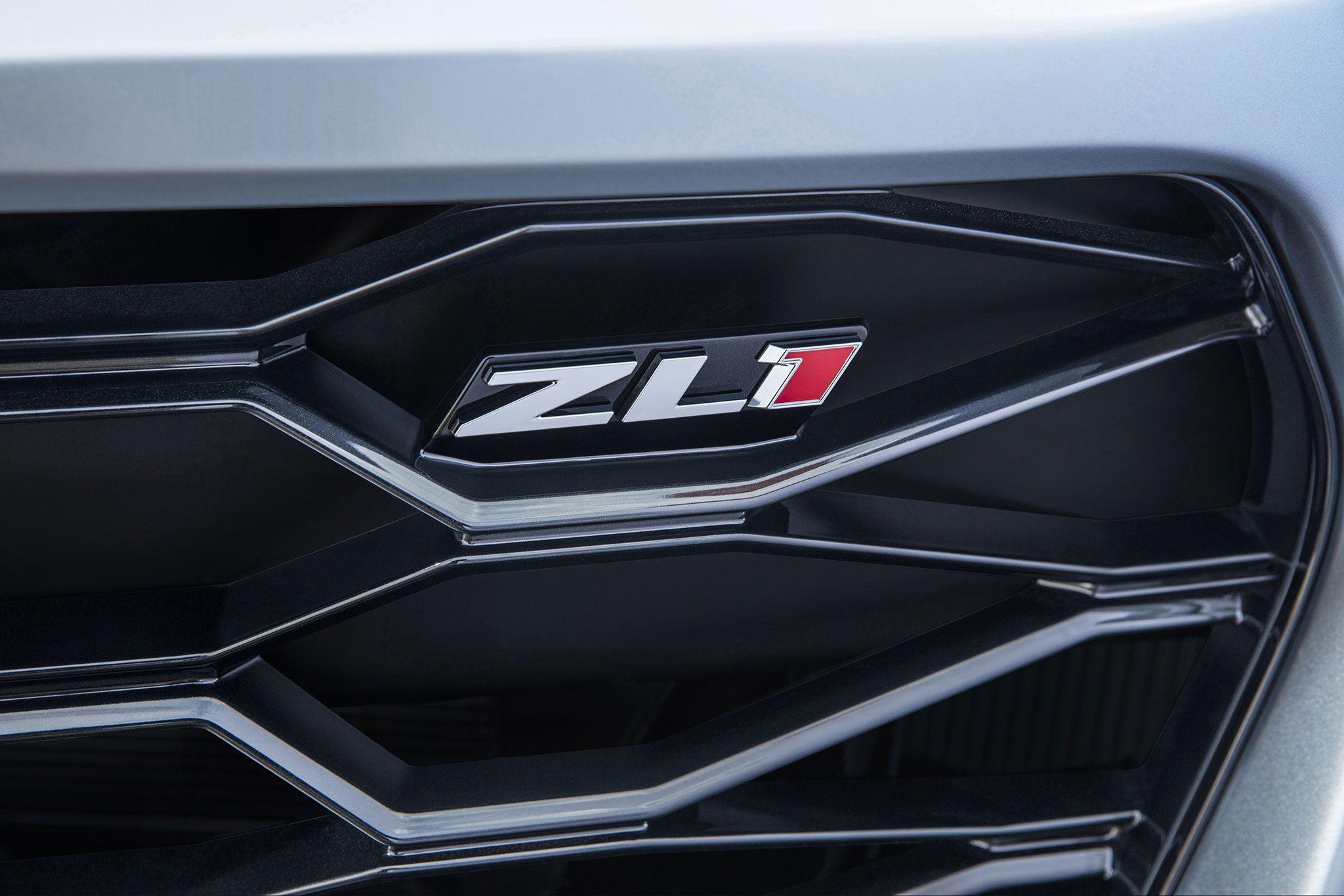 2048x1366 Camaro Zl1 Wallpaper